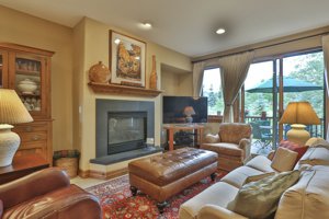Mountain Home with Spectacular Views for Sale in Keystone, Colorado